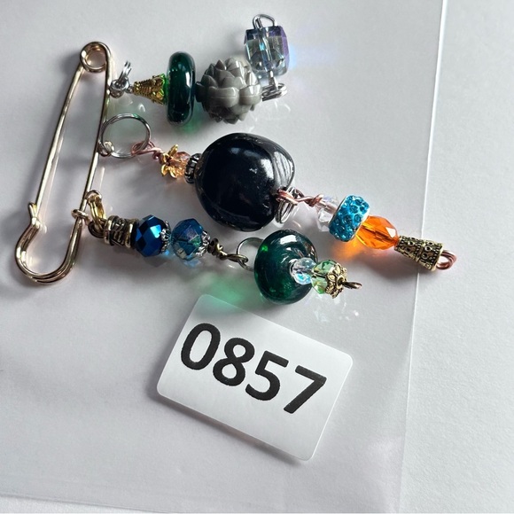 Brooch | Hand Crafted | Glass Beaded |  Pin Artisan Multicolor Wire-Wrapped OOAK - Picture 7 of 10
